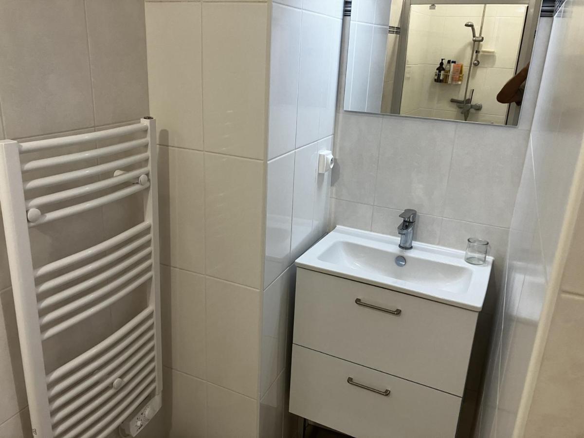 T3 En Centre D'Arcachon, 2 Min Plage, 5 Min Gare, Balcon, Parking Securise, Wifi, Menage Inclus - Fr-1-374-193 Eksteriør bilde